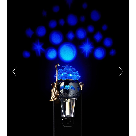 Bath & Body Works Witch’s Cauldron Wallflower Plug - Picture 3 of 5